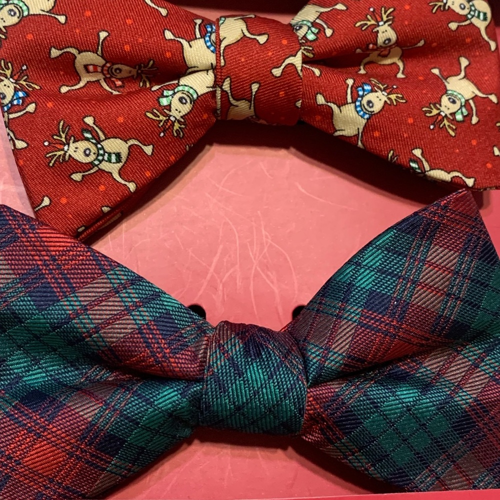 Saddlebred Christmas Bow Tie Set - Picture 3 of 8